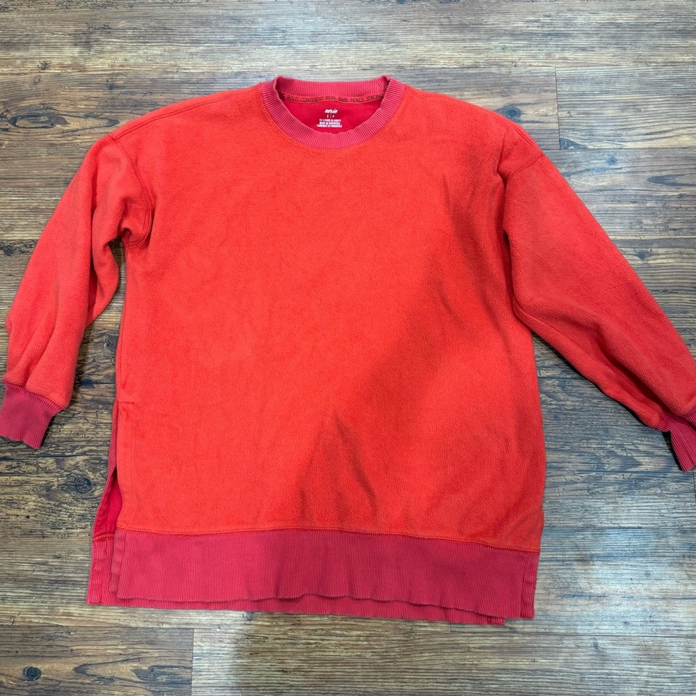 Aerie Cozy Sweatshirt/Sweater with split hems on the sides